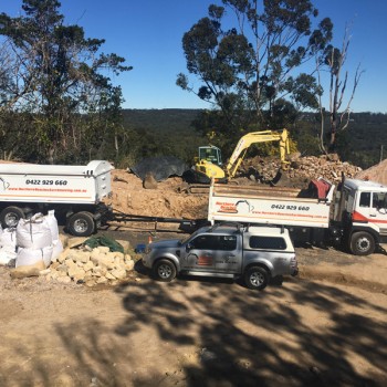 Northern-Beaches-Earthmoving-Truck-and-dog