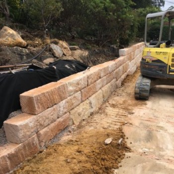 Sandstone Block Wall Using 0.3m x 0.3m and 0.5m x 0.5m Blocks